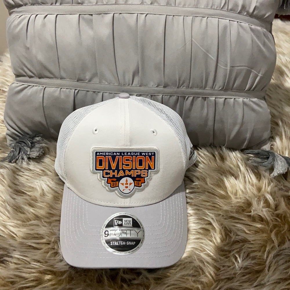 2019  Champions 9FORTY Adjustable Trucker Hat